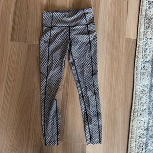 Lululemon Fast and Free Tights 28” (Navy/White)
